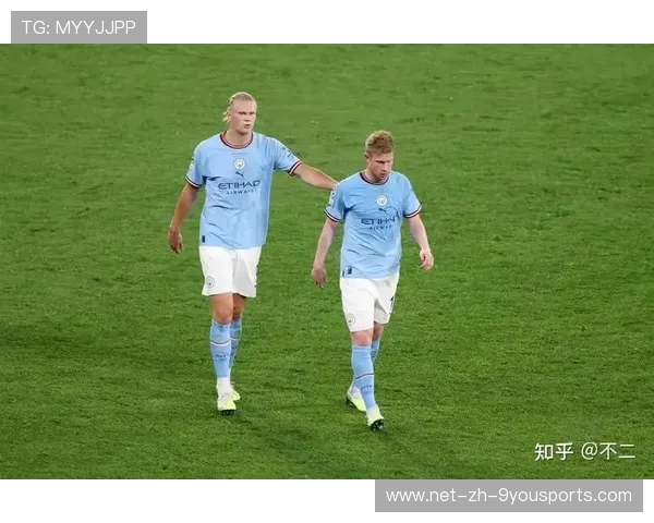 哈兰德全力备战世界杯，曼城锋线拼尽全力冲刺金靴